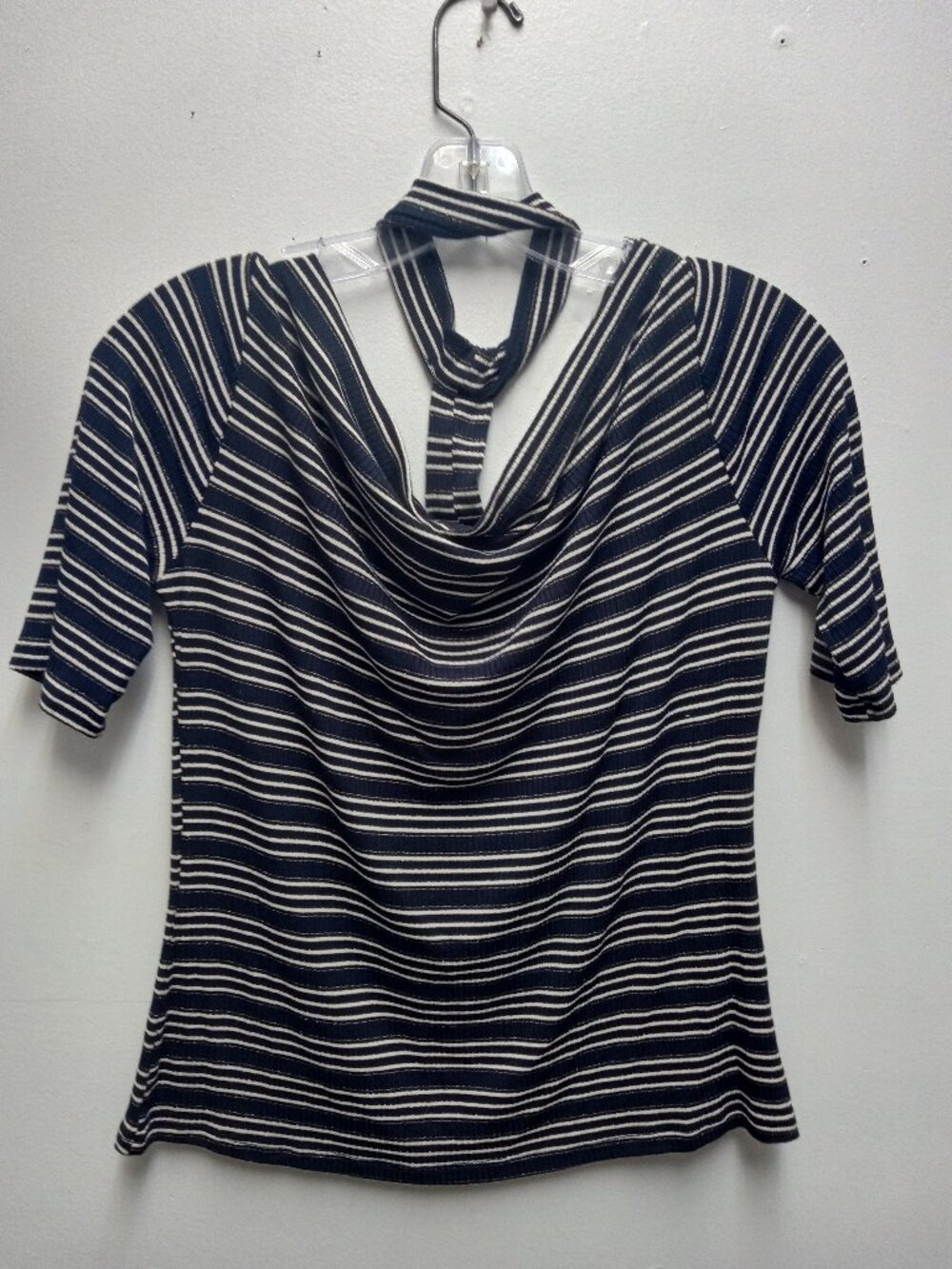 Preloved Hayden Black/white/gold Large top/washed-never worn